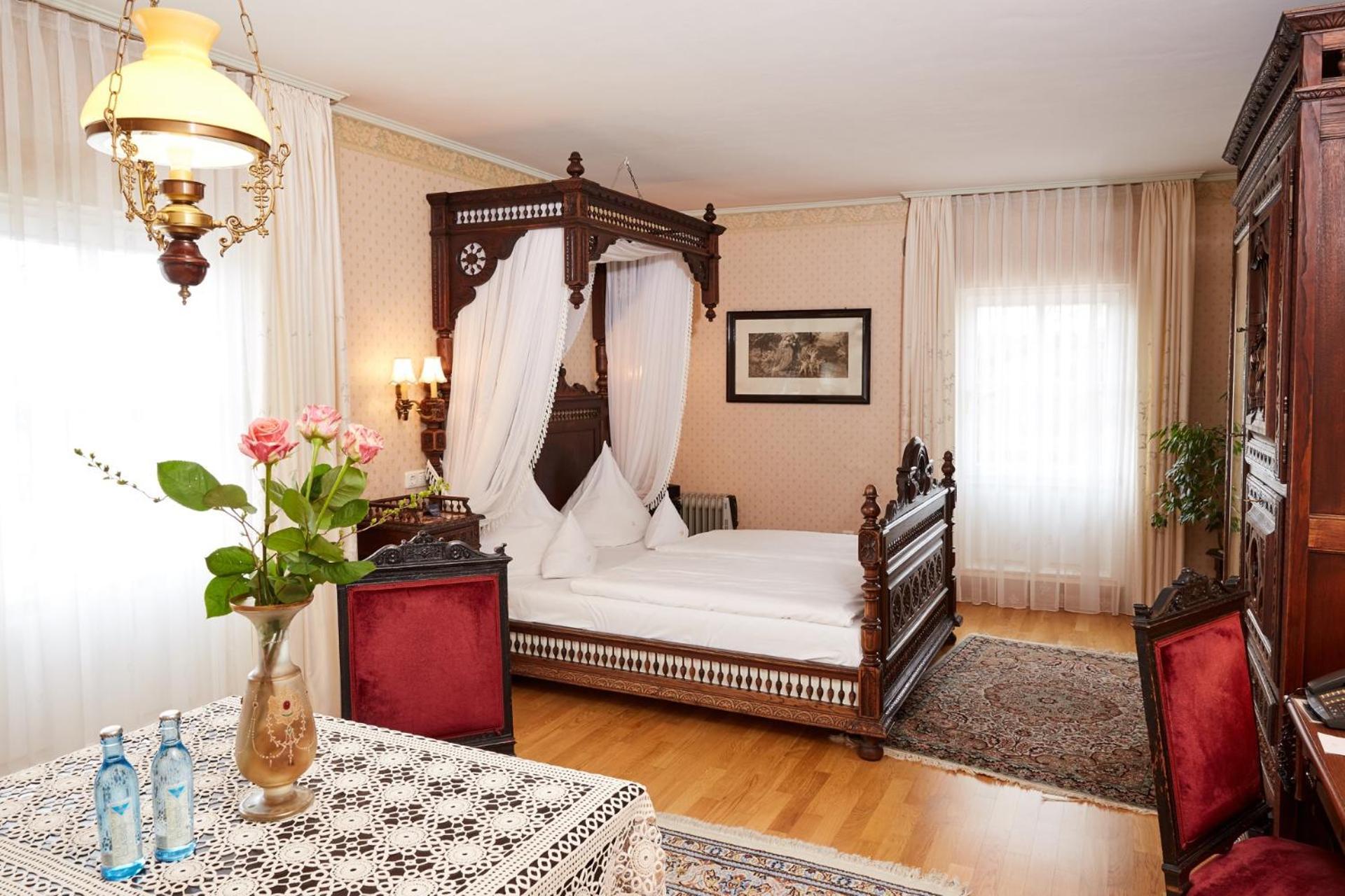 Schlosshotel Kurfuerstliches Amtshaus Dauner Burg Екстер'єр фото