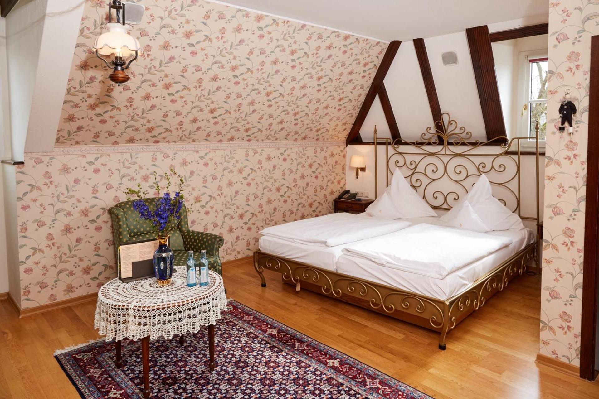 Schlosshotel Kurfuerstliches Amtshaus Dauner Burg Екстер'єр фото