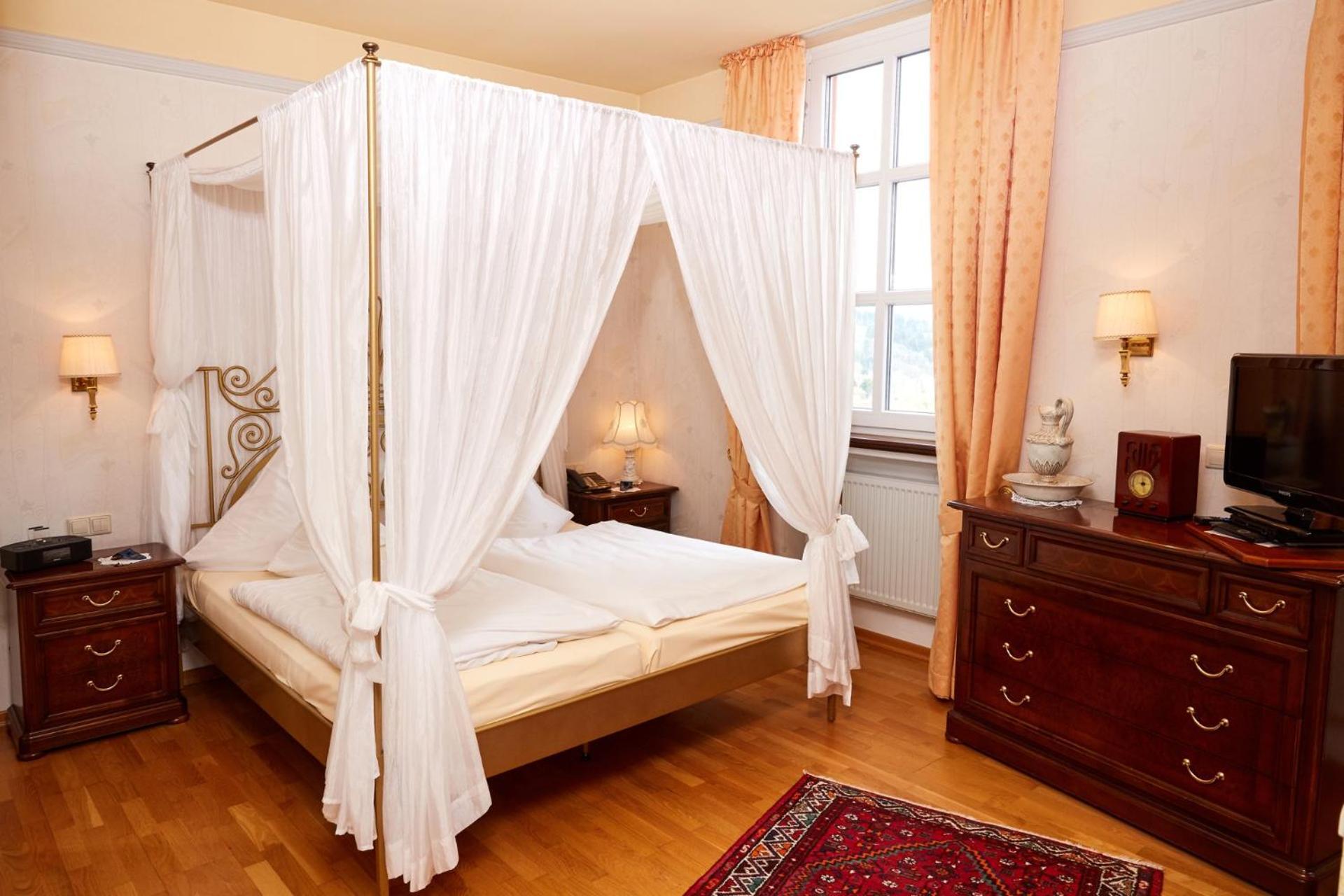 Schlosshotel Kurfuerstliches Amtshaus Dauner Burg Екстер'єр фото