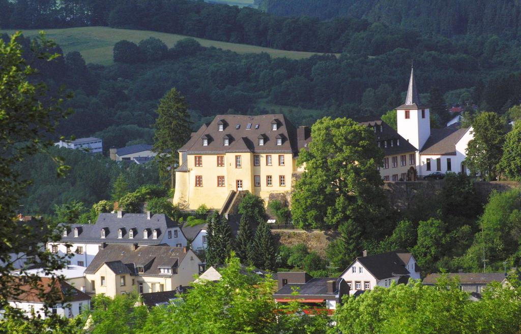 Schlosshotel Kurfuerstliches Amtshaus Dauner Burg Екстер'єр фото
